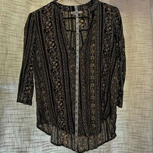 Medium v neck bohemian 3/4 sleeve blouse